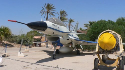 8 fighter jets with Pratt & Whitney engines