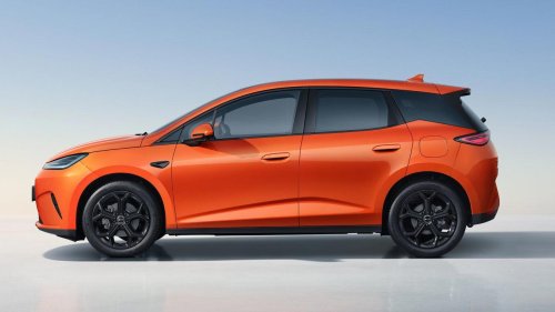 BYD, BYD Dolphin, Renault, Renault Clio, Toyota, Toyota Yaris, BYD presenta el Dolphin G, el híbrido enchufable más barato del mercado reta a los Renault Clio y Toyota Yaris