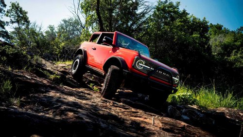 The ideal drop-top SUV you can buy in 2026
