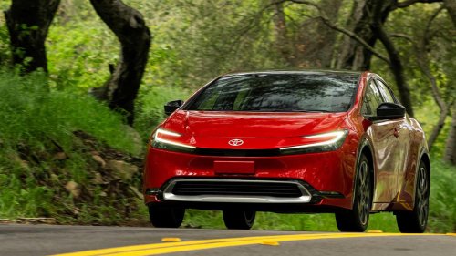 This AWD hybrid car delivers surprisingly good MPG