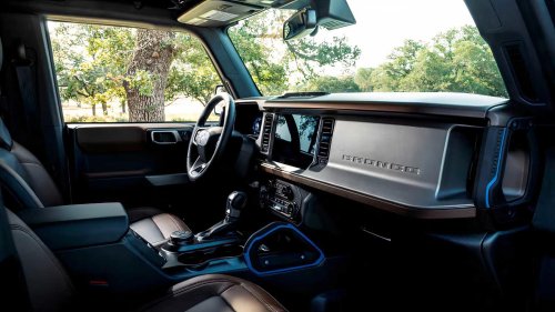 The ideal drop-top SUV you can buy in 2026