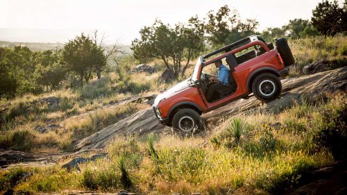 The ideal drop-top SUV you can buy in 2026