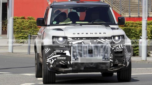 Land Rover, Rover, El Land Rover Defender prepara un facelift tras casi siete años y estas fotos espía lo confirman