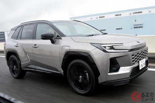 トヨタ「“新型”RAV4 PHEV」の出来栄えは？ 329馬力の「本命モデル」は“第6世代”最新システム＆初の「GR SPORT」設定！ 走りの印象はいかに