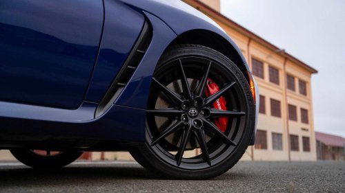 Forget the Porsche 911, get this car for your cheap thrills