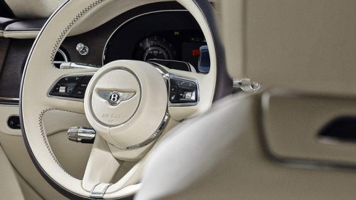 Bentley, Bentley Flying Spur, Bentley renueva el Flying Spur en secreto y recupera una versión brutal que roza los 310 km/h