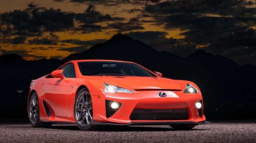 6 naturally aspirated V10 cars collectors are quietly snatching up