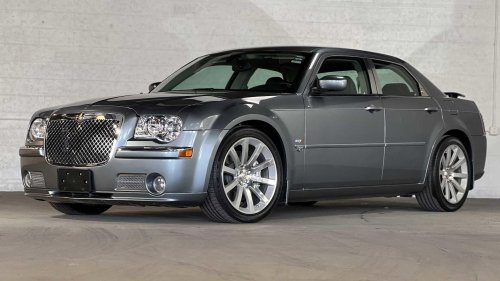 8 V8 sedans enthusiasts are hoarding for their engines
