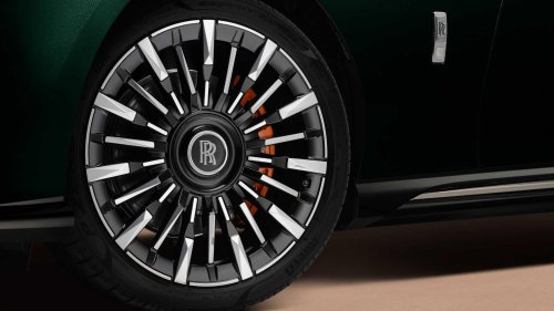 Rolls-Royce, Forget hood ornaments, the new Rolls-Royce Spectre has a clock ornament