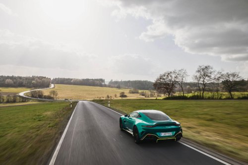 Aston Martin, Aston Martin Vantage S: refuerza su posición entre los deportivos de motor delantero más prestacionales y ya lo hemos podido probar