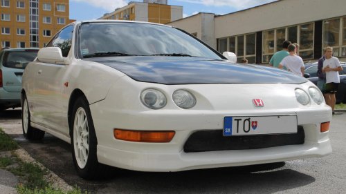10 foreign sports cars that built reputations far beyond official horsepower numbers