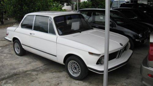 10 classic performance cars that proved lightweight and loud still worked