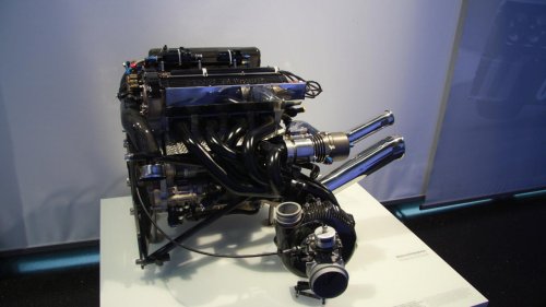 8 racing engines that survived conditions most couldn’t handle