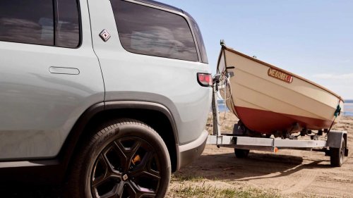 Rivian R1T versus R1S: Which holds its value better after two years?