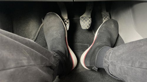 5 worst manual transmission habits that'll shorten their lifespans