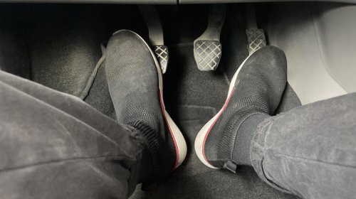 5 worst manual transmission habits that'll shorten their lifespans