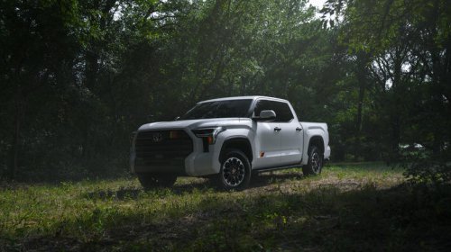 New vehicles that still come with V6 engines in 2026