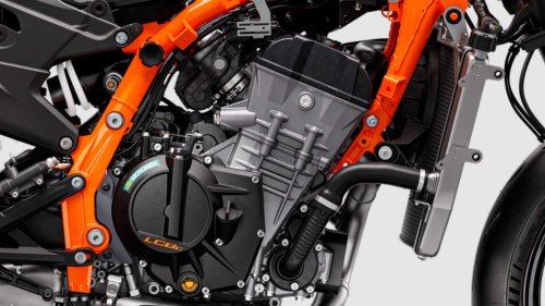 The midweight sports bike that feels better than a liter bike on the street