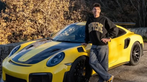 La espectacular colección de coches de Aleix Espargaró, el ex piloto de MotoGP