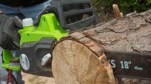These are the most powerful electric chainsaws available from every major brand