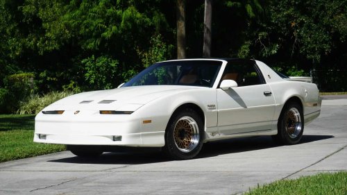 10 T-top coupes to jump on before prices spike