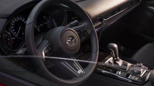Mazda, Mazda CX-30, El Mazda CX-30 2027 se actualiza con más equipamiento, nuevos acabados y mejoras en seguridad