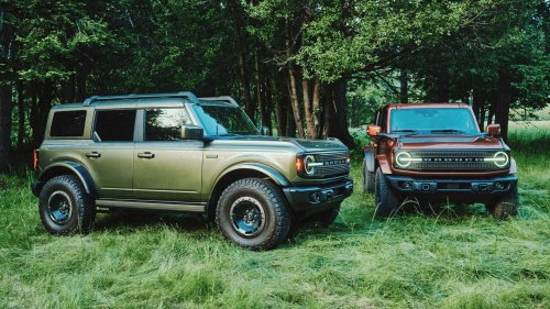 Ford's fancy new Bronco is here to battle the Land Rover Defender