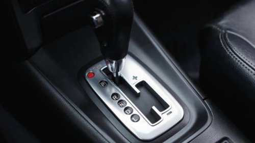 ¿Qué significa la letra 'D' del coche automático? La respuesta es más sencilla de lo que casi nadie cree y evita averías importantes