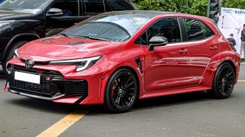 10 overhyped cars that disappointed everyone &amp; 10 that lived up to it