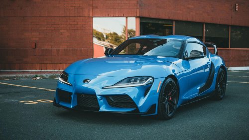 10 overhyped cars that disappointed everyone &amp; 10 that lived up to it