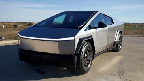 10 overhyped cars that disappointed everyone & 10 that lived up to it