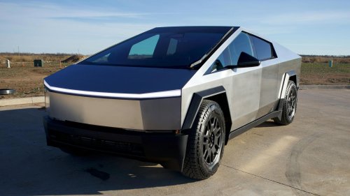 10 overhyped cars that disappointed everyone & 10 that lived up to it