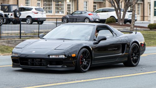 10 overhyped cars that disappointed everyone &amp; 10 that lived up to it