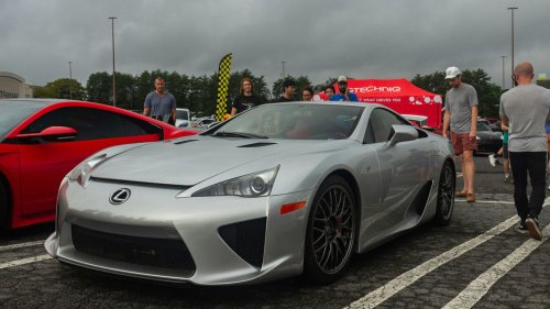 10 overhyped cars that disappointed everyone &amp; 10 that lived up to it