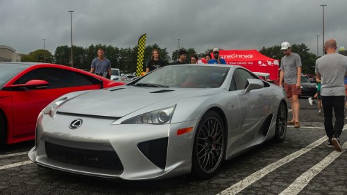 10 overhyped cars that disappointed everyone &amp; 10 that lived up to it