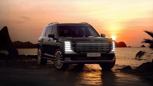 This mainstream SUV gives luxury SUVs a run for their money