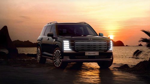 This mainstream SUV gives luxury SUVs a run for their money
