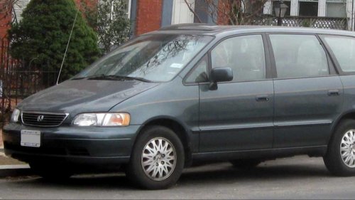 20 cars that defined suburbia in the 1990s