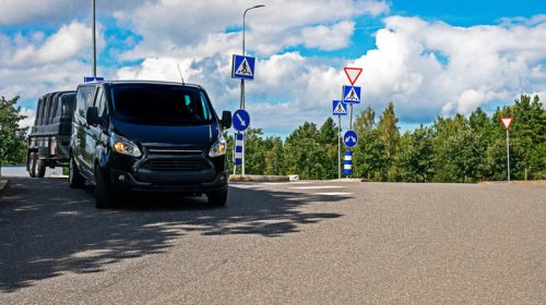 11 tips to safely tow a trailer or camper
