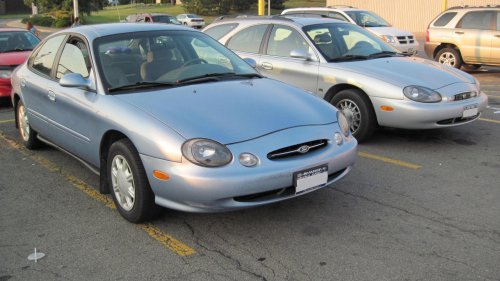 20 cars that defined suburbia in the 1990s