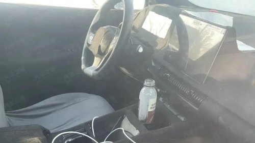 El BYD Dolphin G sigue destapándose: primeras imágenes del interior y la zaga