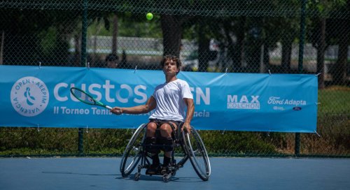 Ford añade a su oferta de vehículos adaptados dos nuevos modelos electrificados
