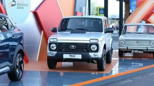 Después de 49 años de vida, el Lada Niva equipa airbag en el volante