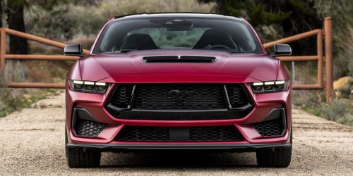 El Ford Mustang 4 puertas cobra fuerza: La marca asegura que una berlina Mustang está 