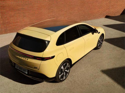 El Leapmotor B05 llega a España: un deportivo eléctrico fabricado en Zaragoza por menos de 20.000 euros