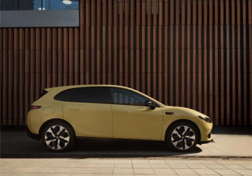 El Leapmotor B05 llega a España: un deportivo eléctrico fabricado en Zaragoza por menos de 20.000 euros