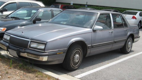 20 cars that defined suburbia in the 1990s