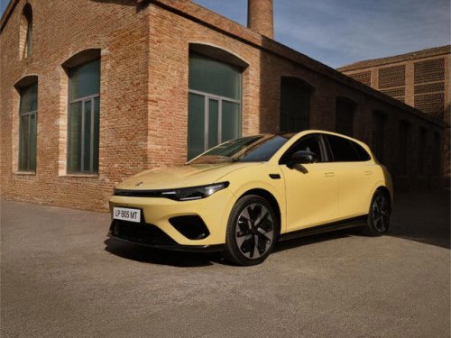 El Leapmotor B05 llega a España: un deportivo eléctrico fabricado en Zaragoza por menos de 20.000 euros