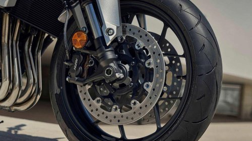 Honda’s new inline-four bike is a Yamaha XSR killer