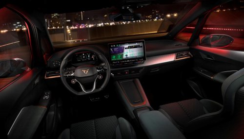 Por las montañas del Rally de Montecarlo con un Cupra Born VZ siguiendo a Jordi Gené